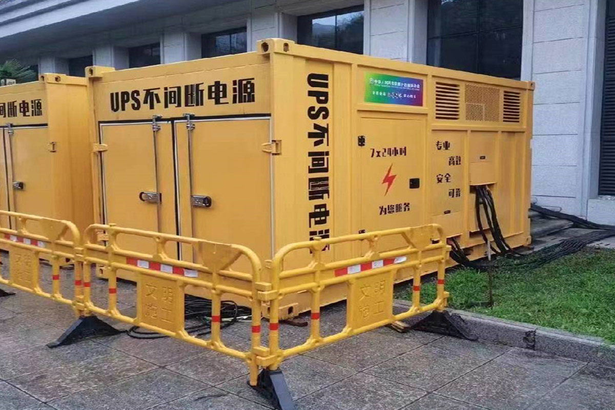 上安乡发电机租赁施工现场